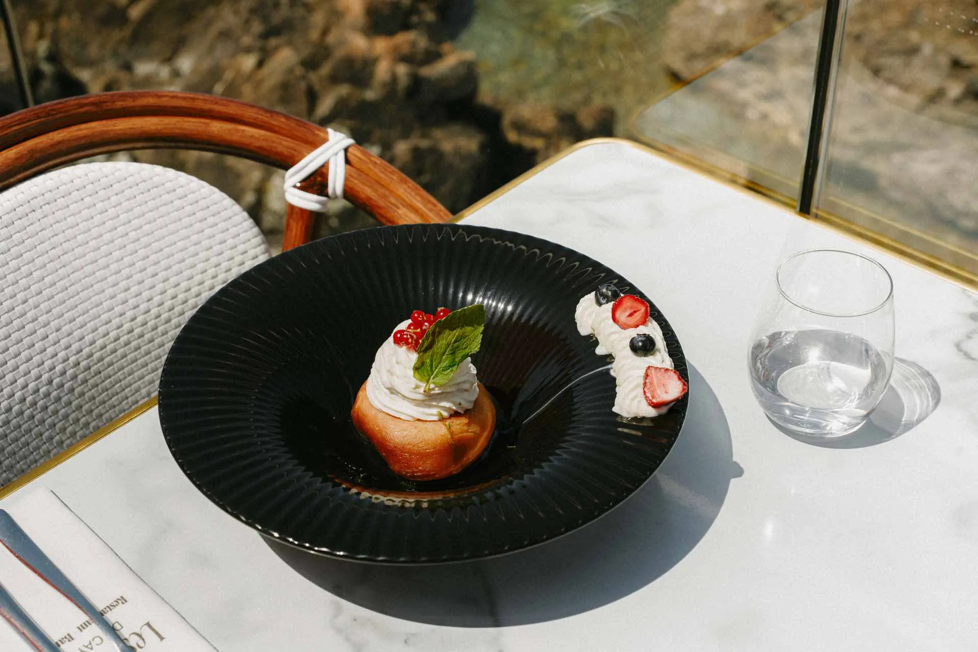 Repas en famille aux Voiles de Cayola